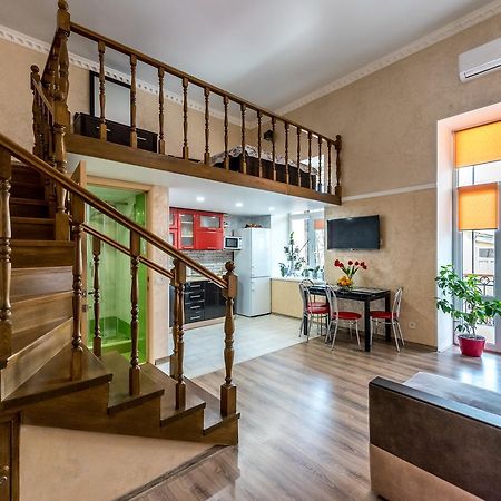 Studio Apartment In Center Of Odesa エクステリア 写真