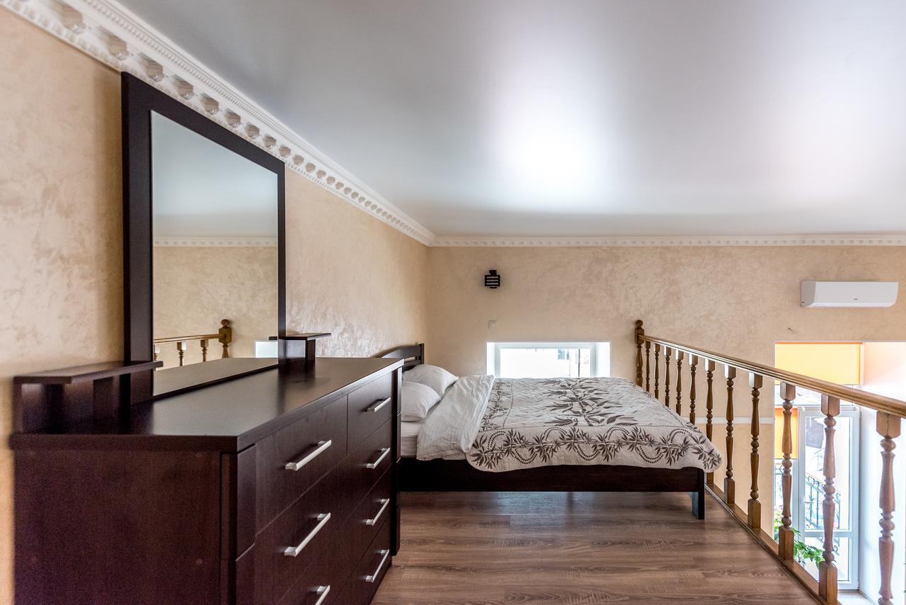 Studio Apartment In Center Of Odesa エクステリア 写真