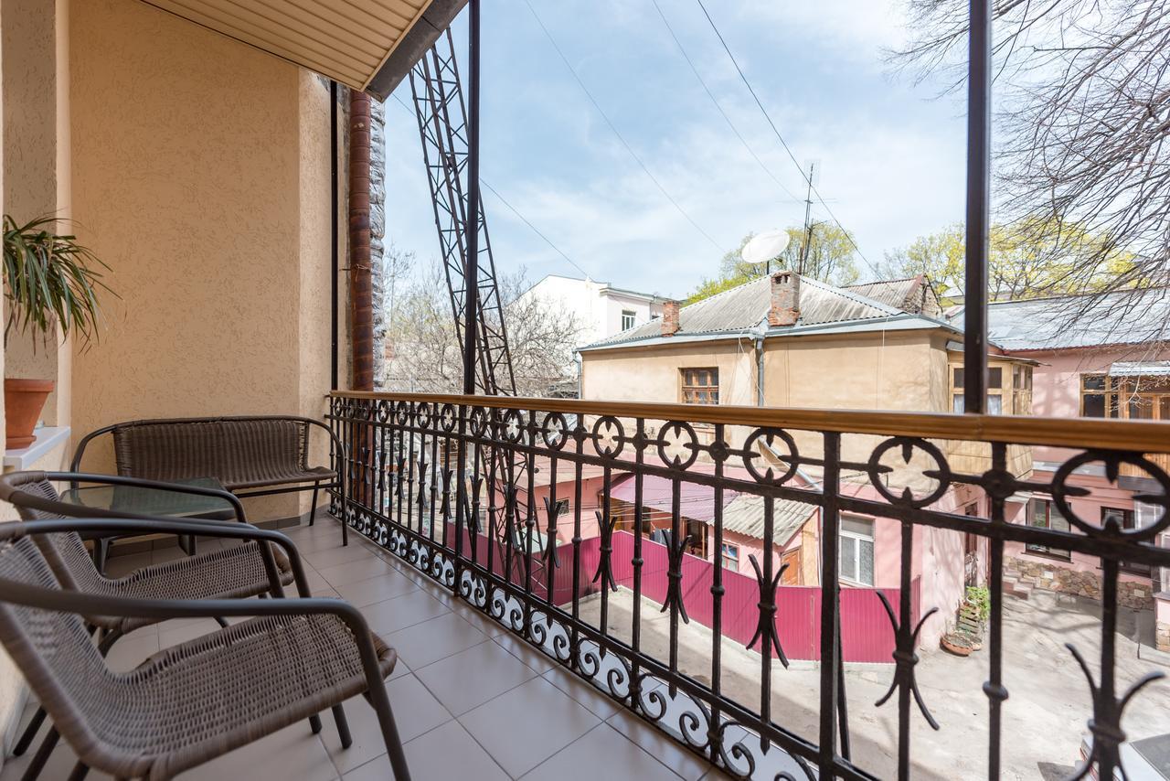 Studio Apartment In Center Of Odesa エクステリア 写真
