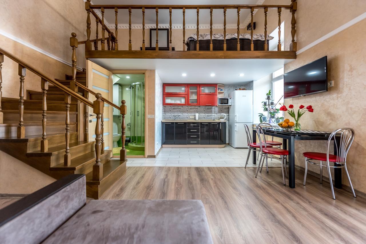 Studio Apartment In Center Of Odesa エクステリア 写真