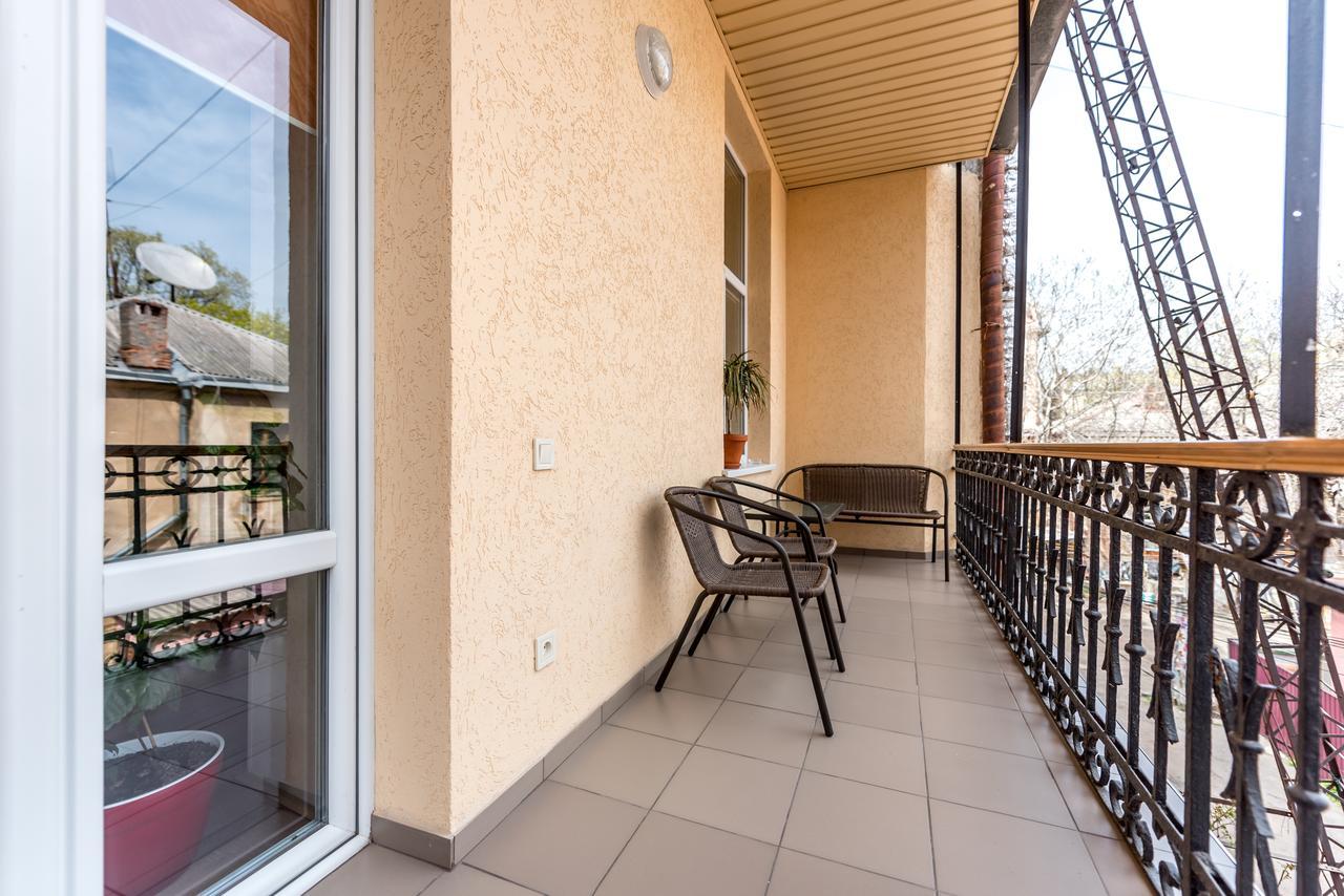 Studio Apartment In Center Of Odesa エクステリア 写真