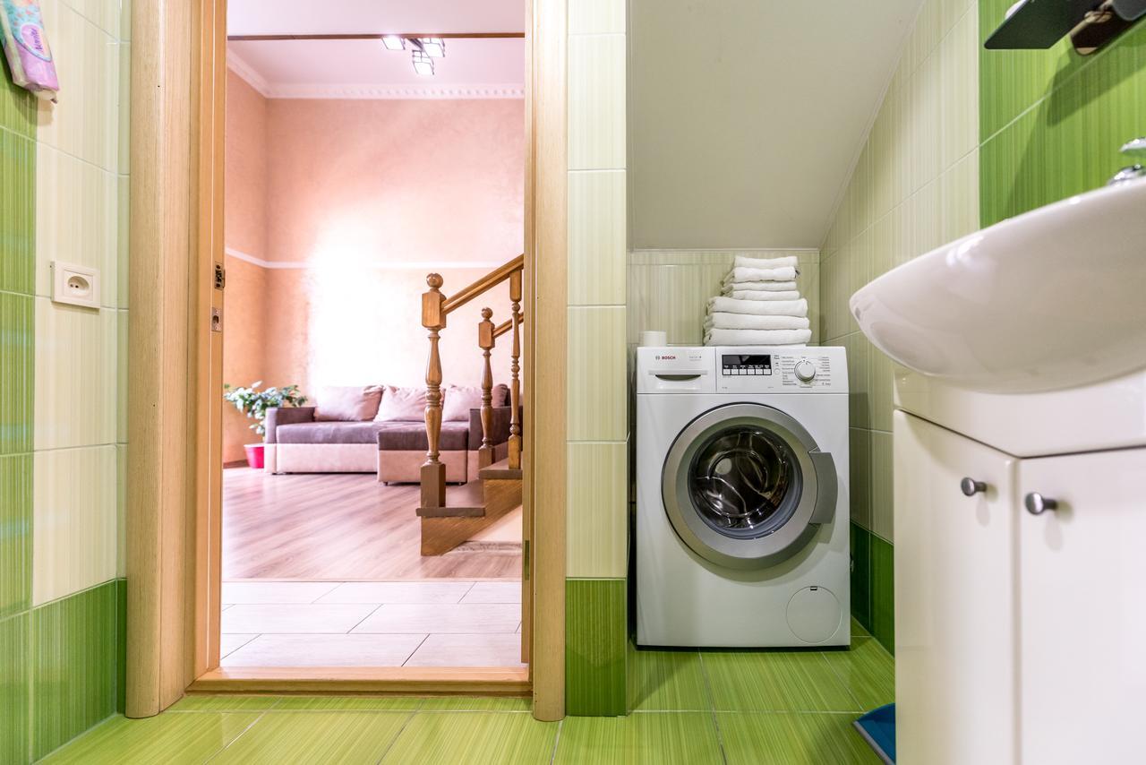 Studio Apartment In Center Of Odesa エクステリア 写真